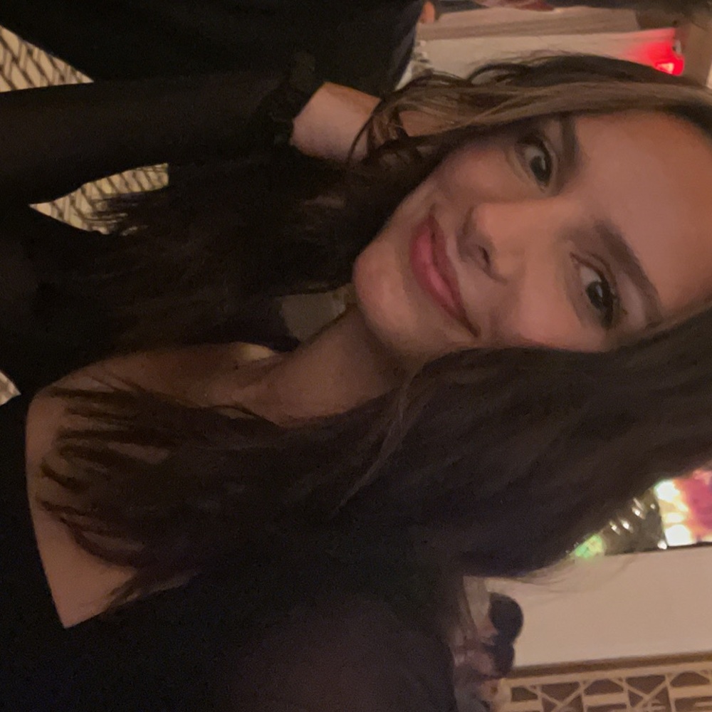 Meet your Posher, Holly